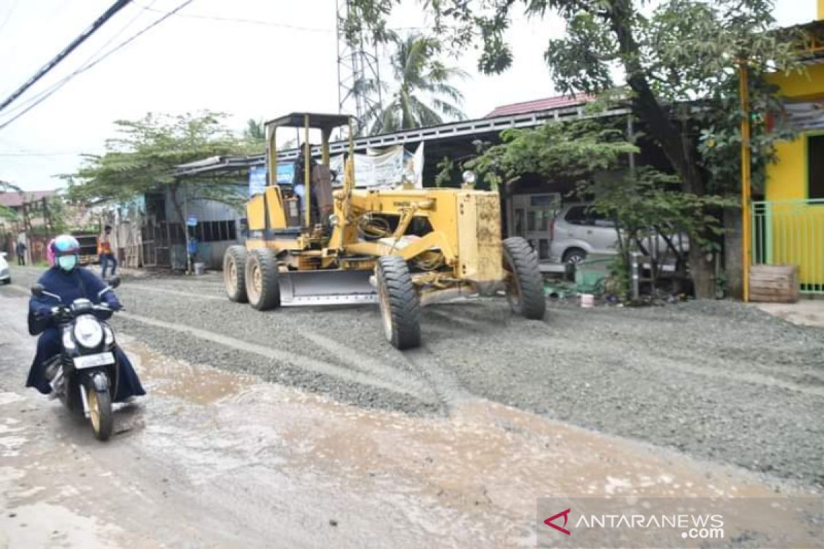 Pemkot Banjarmasin kebut perbaikan jalan Cemara Ujung