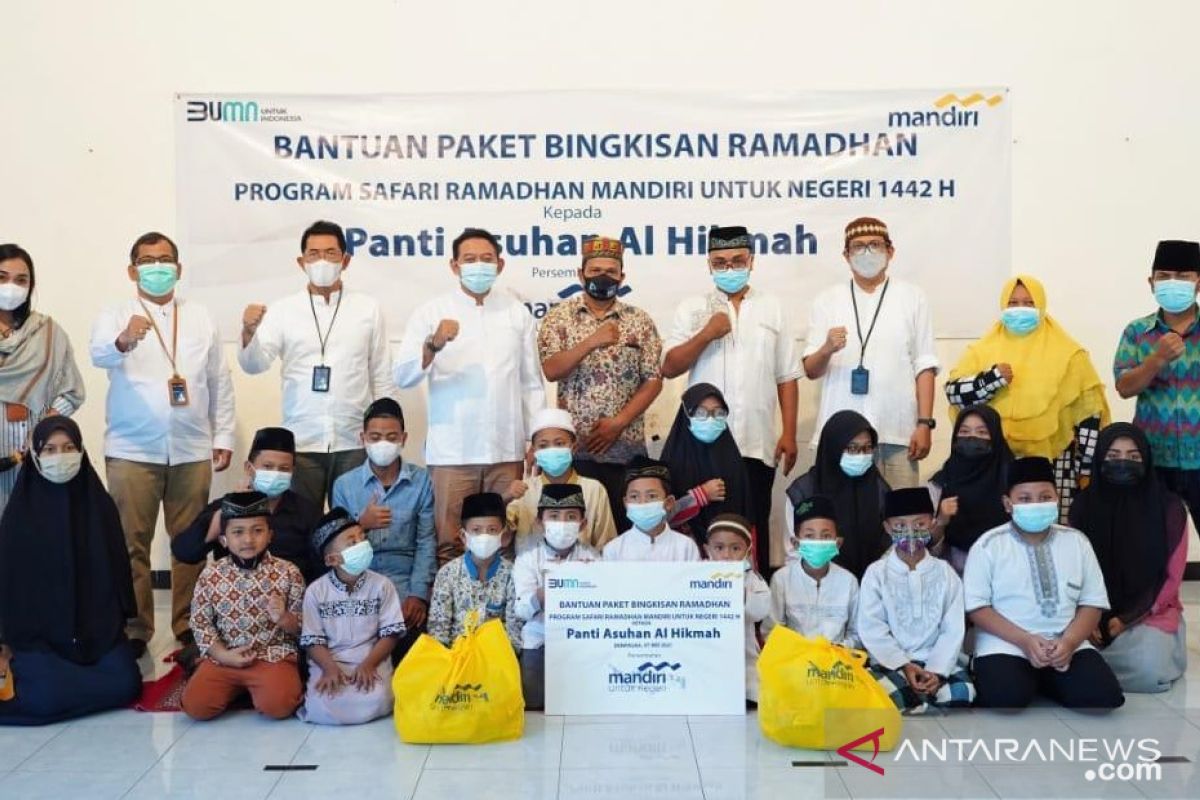 Mandiri Bali-Nusra bagikan 2.700 paket bahan pokok kepada panti asuhan