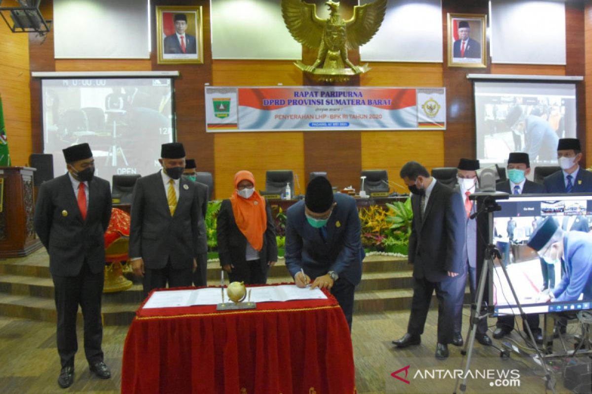 BPK temukan dua kejanggalan dalam LKPD Sumbar meski raih WTP