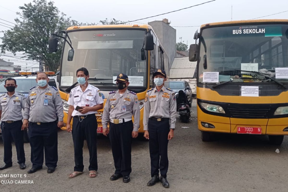 Dishub Banten bantu bus untuk pelayanan penumpang pekerja