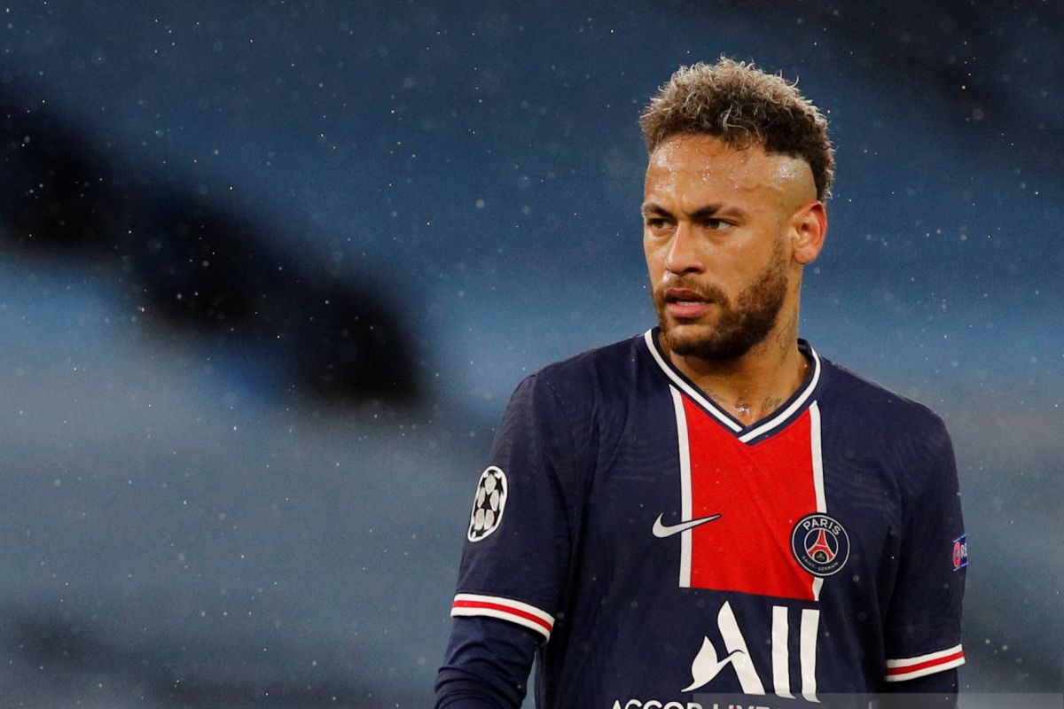 Neymar resmi bertahan dengan PSG hingga 2025