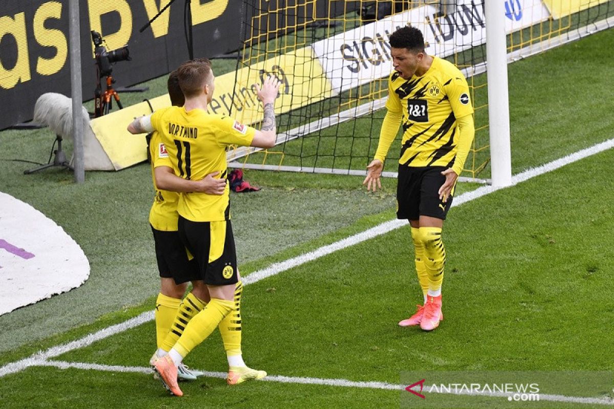 Dortmund bantu Bayern kunci gelar juara seusai bekuk Leipzig