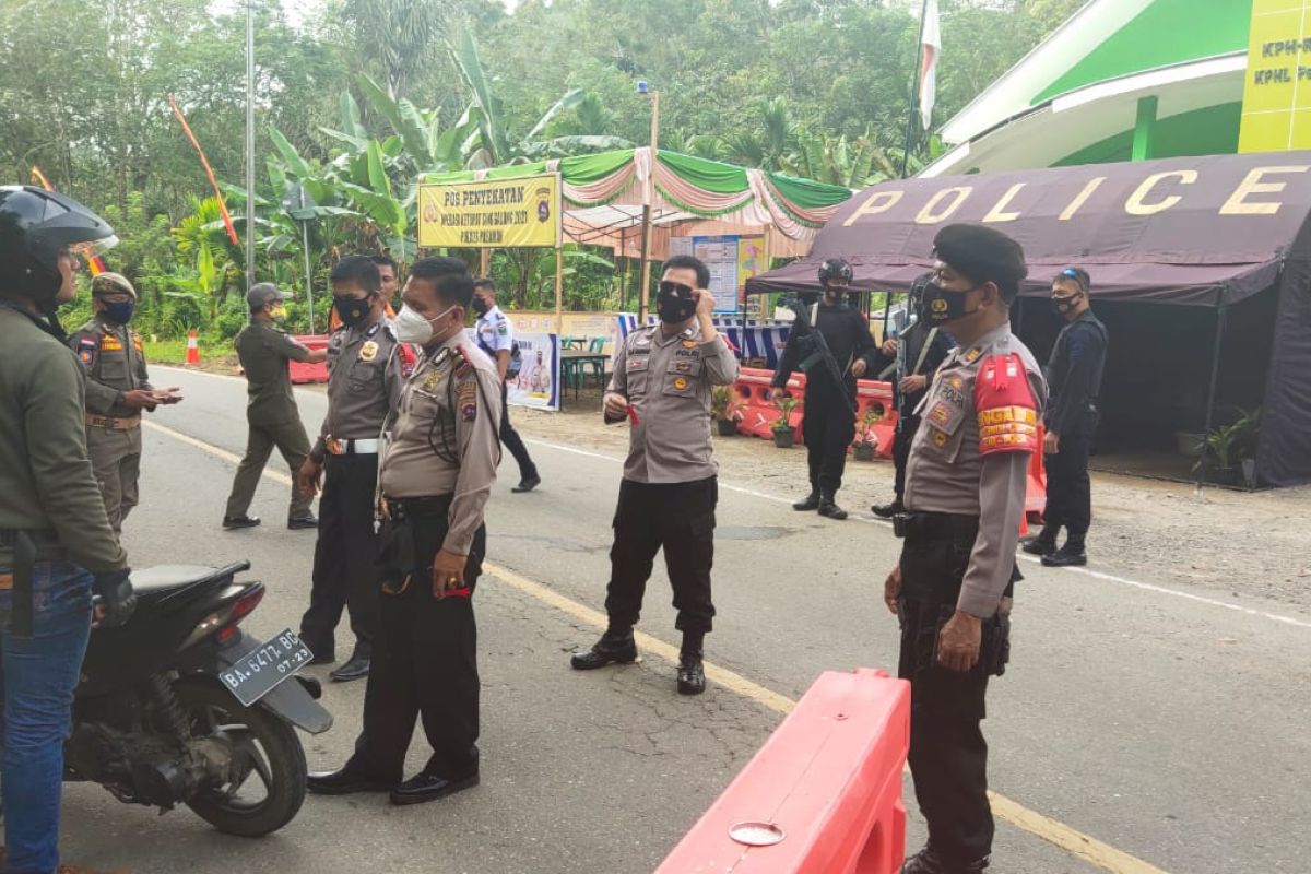 Tiga hari posko penyekatan  beroperasi, belum ada pemudik yang diputar balik di  perbatasan Pasaman