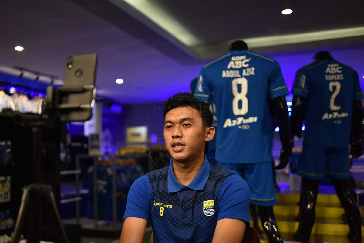 Gelandang Persib Aziz kian seru jalani Ramadhan bersama anak