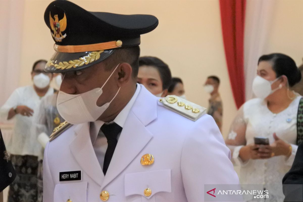 Bupati Manggarai larang ASN liburan dan cuti lebaran