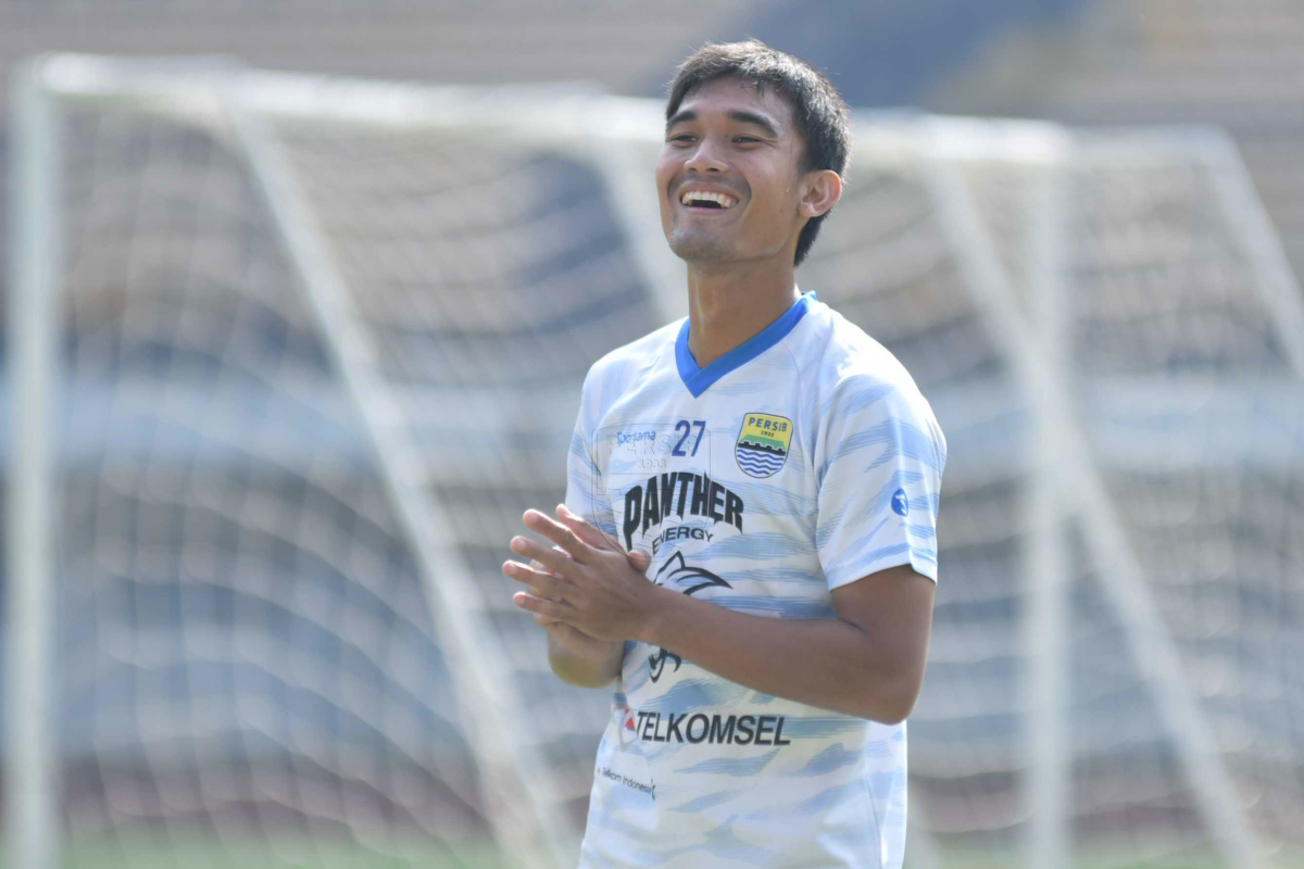 Tak mudik, bek Persib Zalnando manfaatkan teknologi untuk silaturahmi