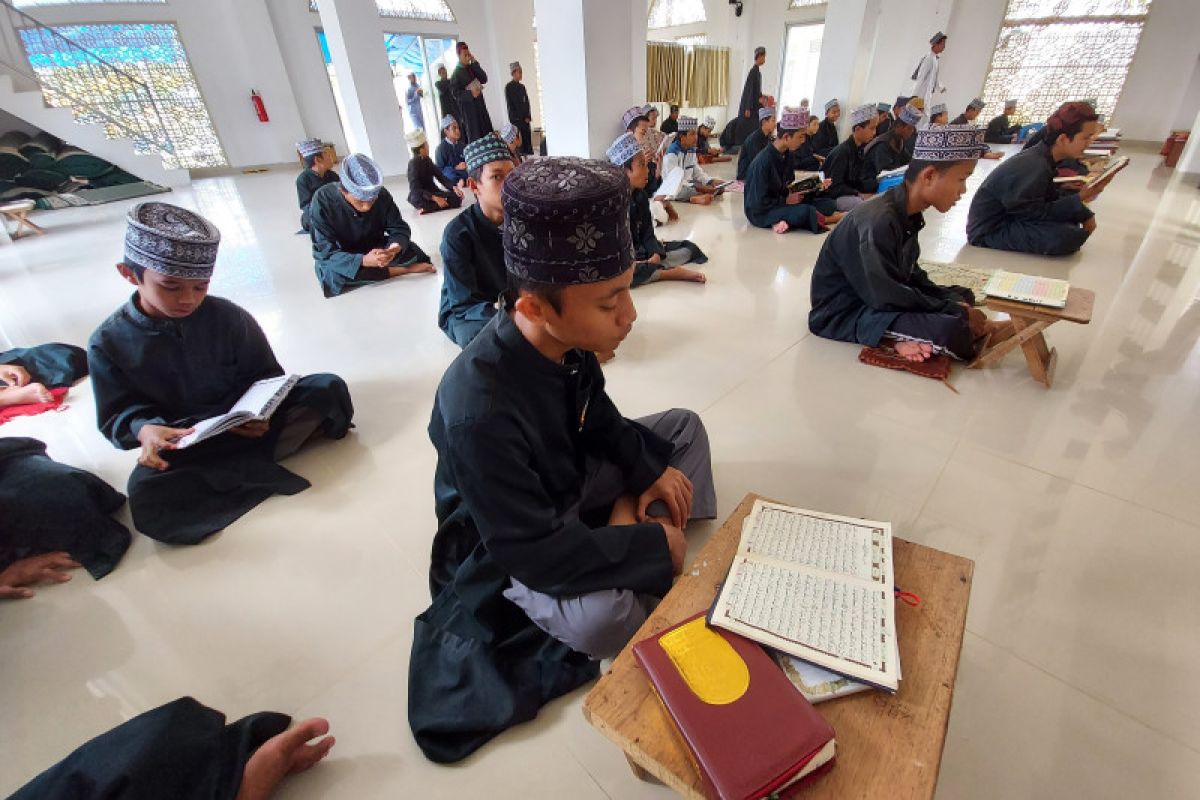 Gudangnya para pencari ilmu, ada di Pesantren Kanzul Ulum Padang