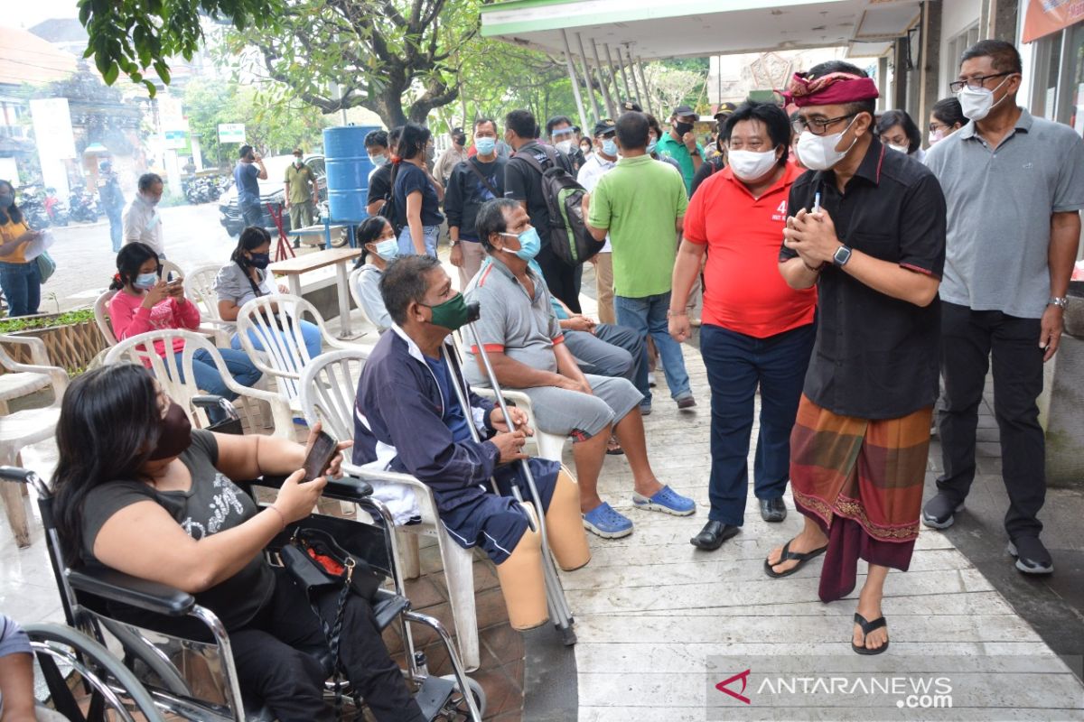 Wali Kota Denpasar kunjungi tempat vaksinasi COVID-19 bagi penyandang disabilitas