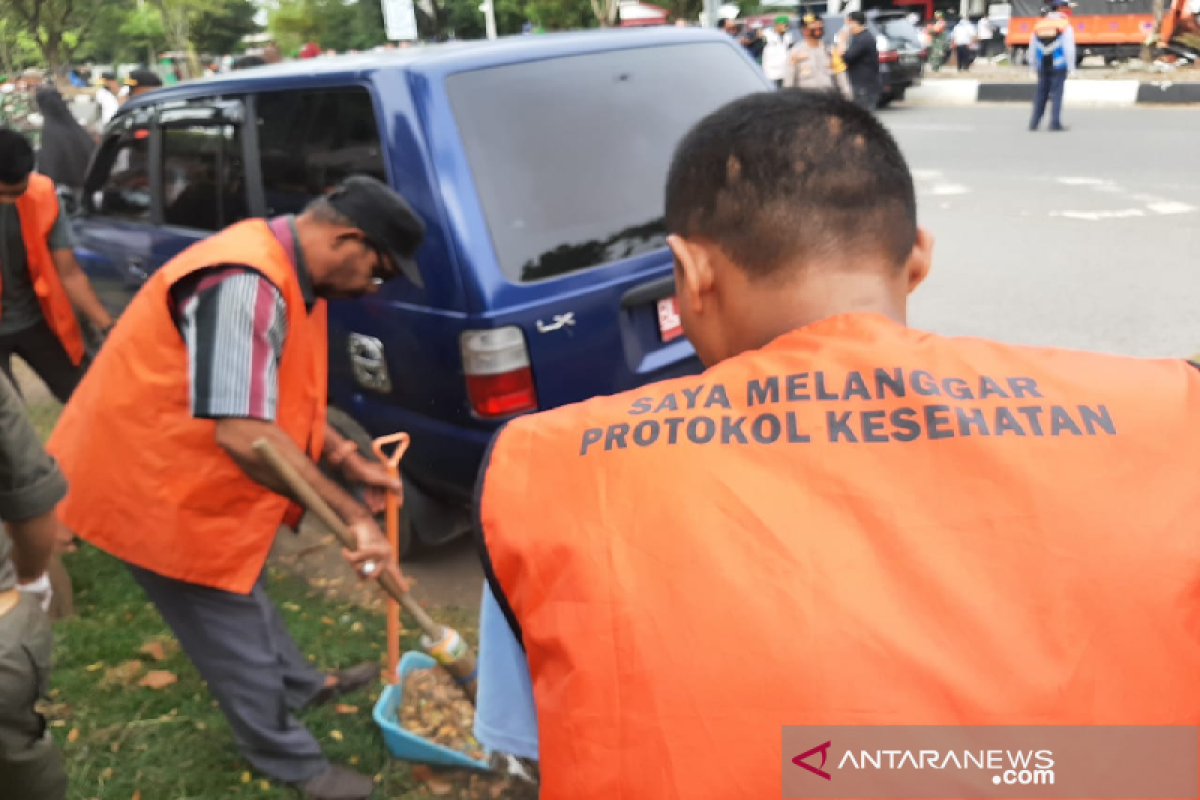 Satgas COVID-19 sanksi ratusan pelanggar prokes selama Ramadhan di Banda Aceh