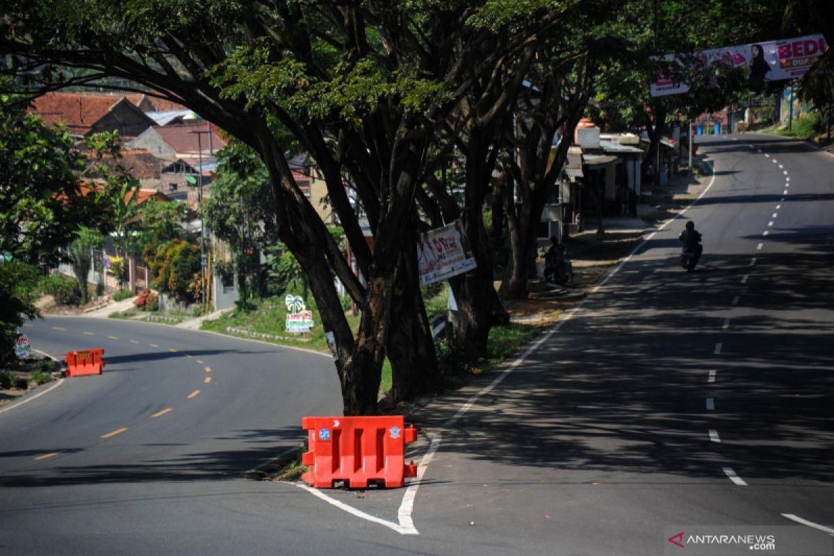 Menhub: Transportasi penumpang turun dan angkutan logistik stabil