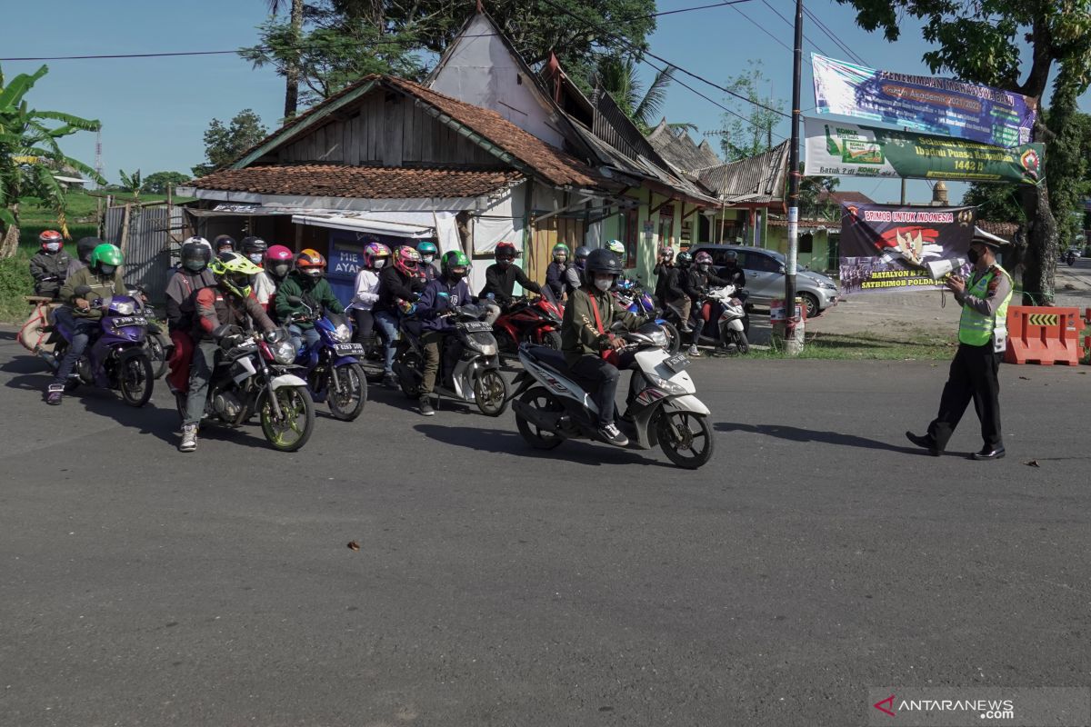 Polisi sekat 170 titik di  Jateng selama PPKM Darurat