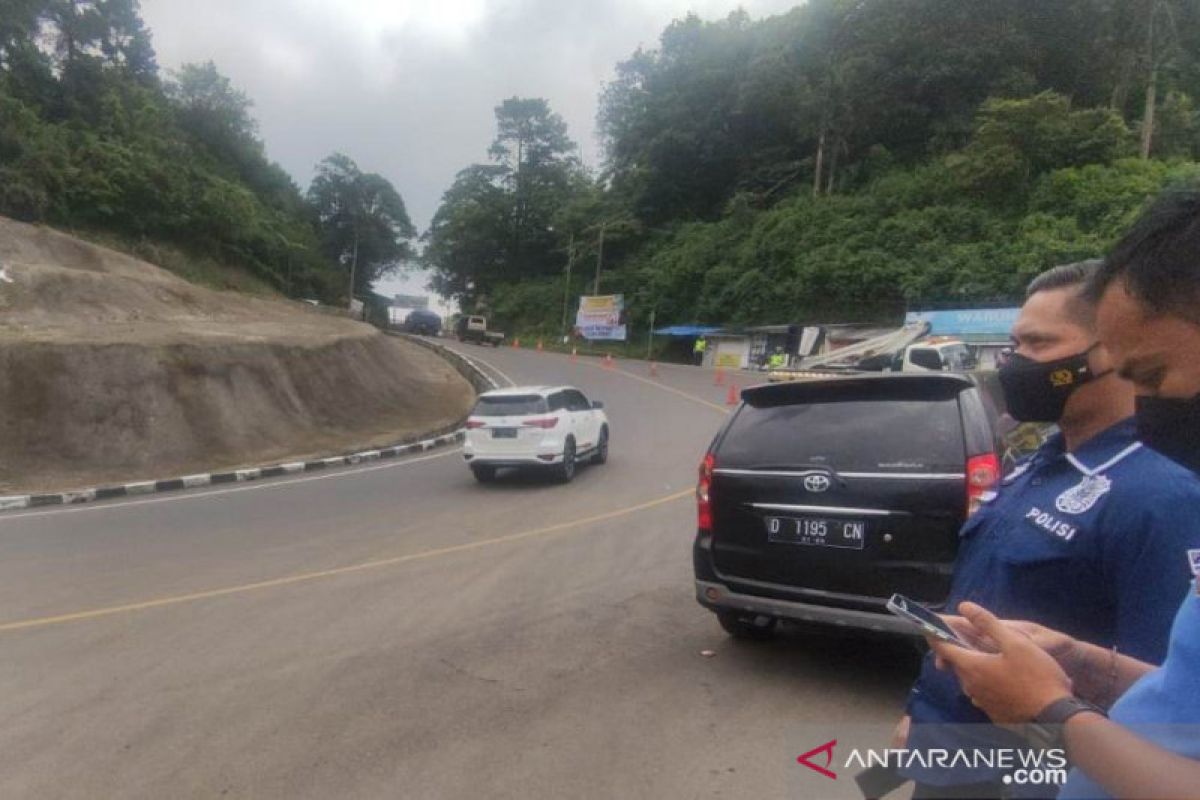 Satgas COVID-19 Kabupaten Cianjur putar balik 2.400 kendaraan