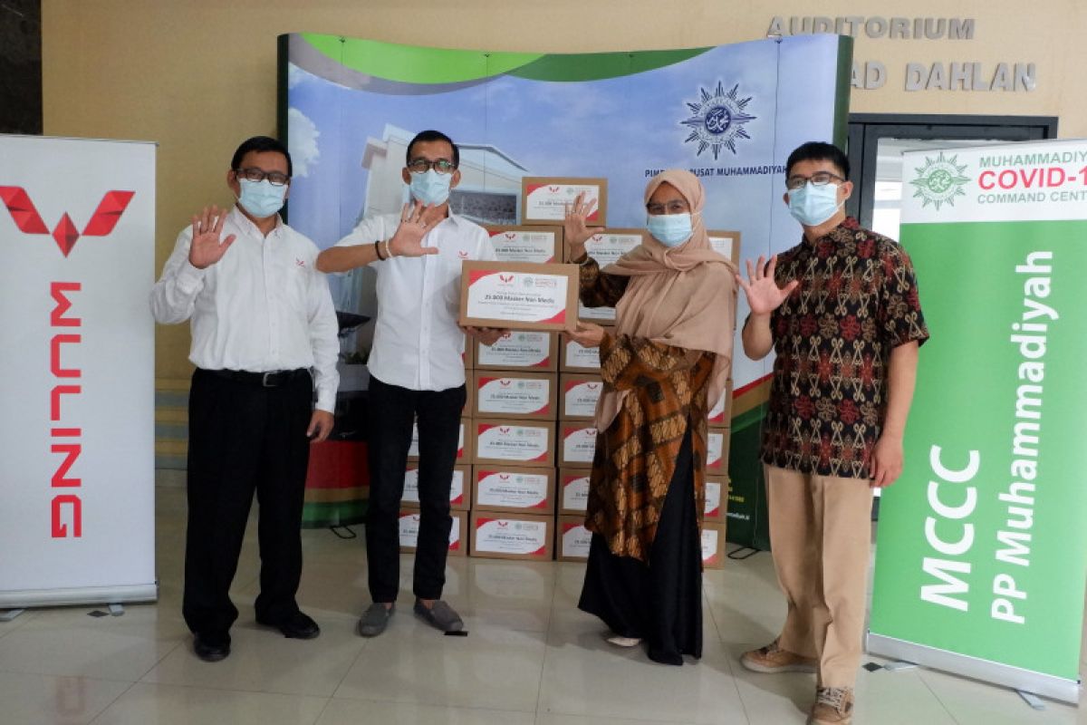 Wuling bagikan 25.000 masker untuk Satgas NU dan Muhammadiyah