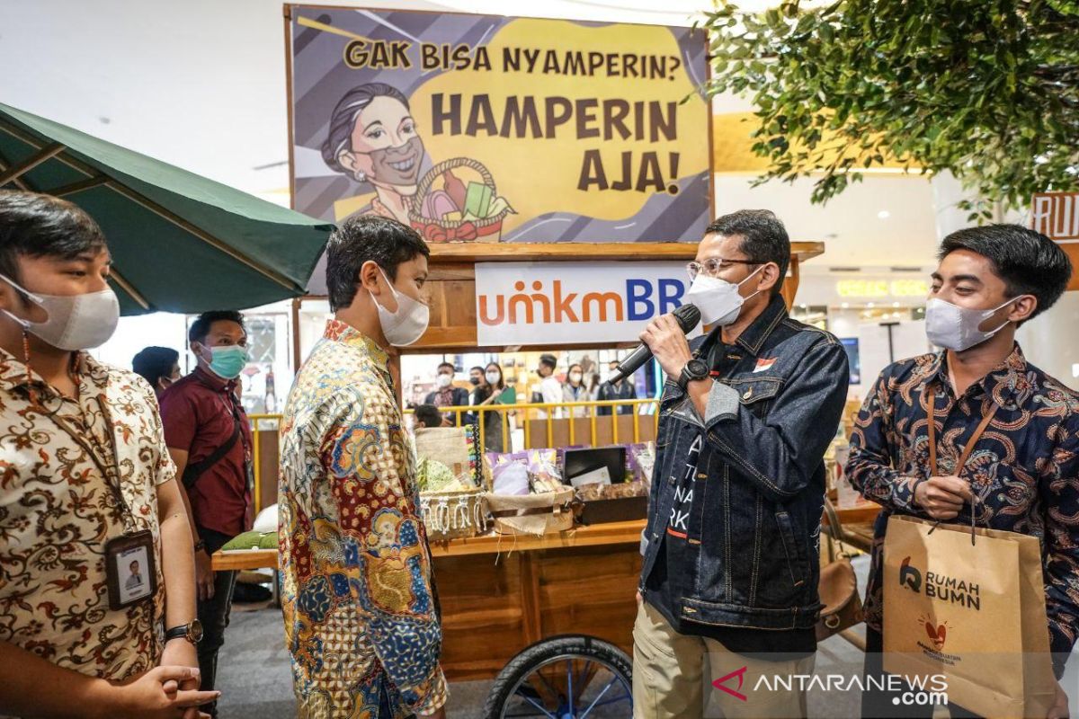 Menparekraf mengajak masyarakat belanja produk lokal untuk lebaran