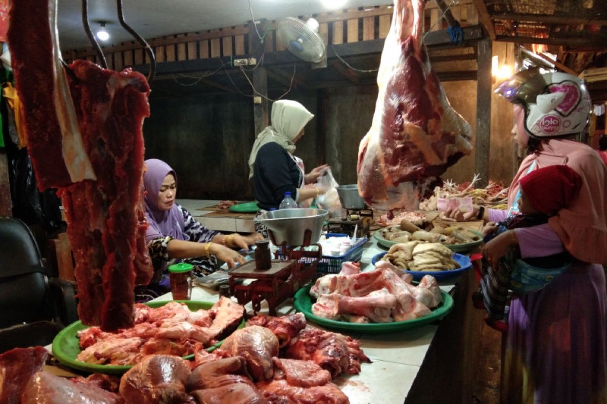 Bulog Kalteng jamin ketersediaan daging beku untuk Lebaran