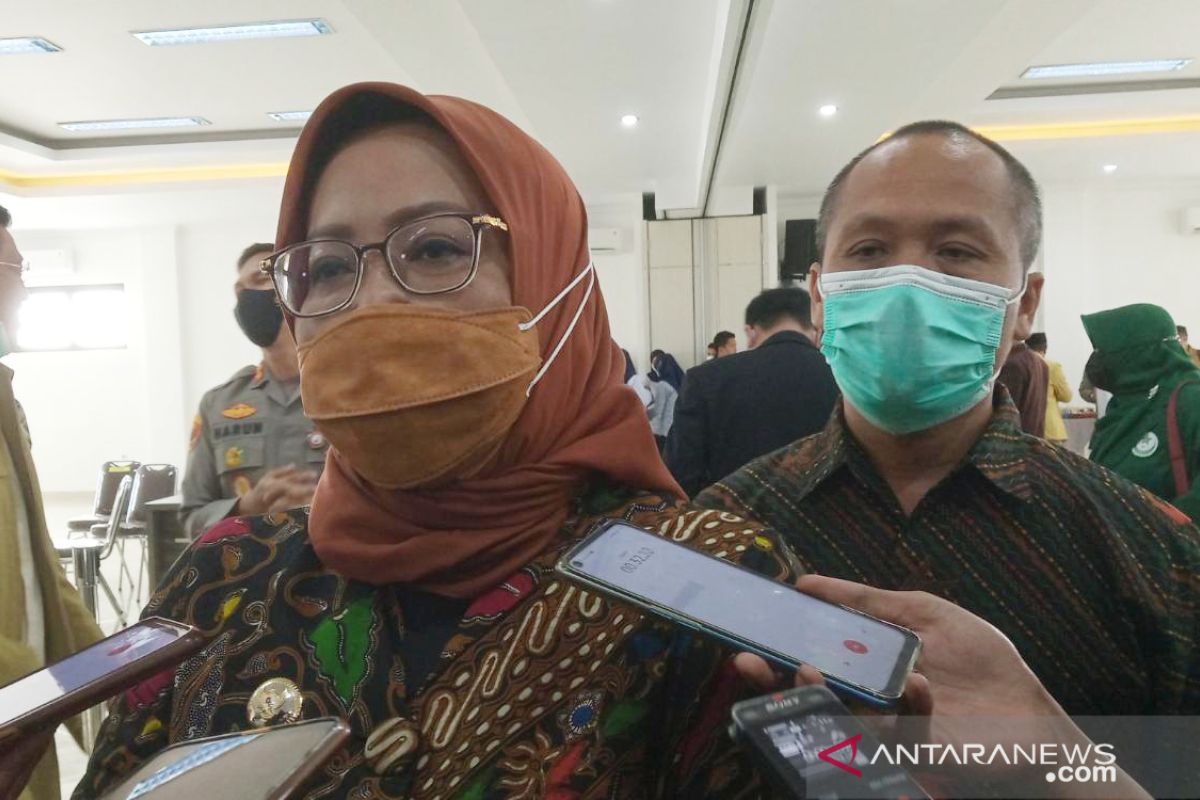 Bupati Bogor beri apresiasi perusahaan yang taat bayar THR