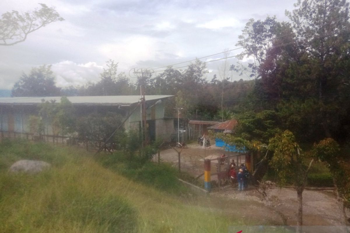 Gedung turbin banjir, listrik di Wamena-Papua padam