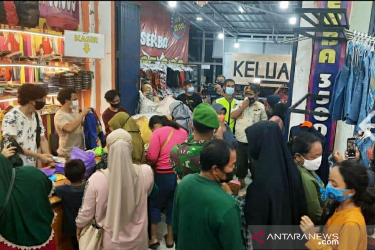 Pelaku usaha di Palu didenda Rp2 juta karena langgar prokes