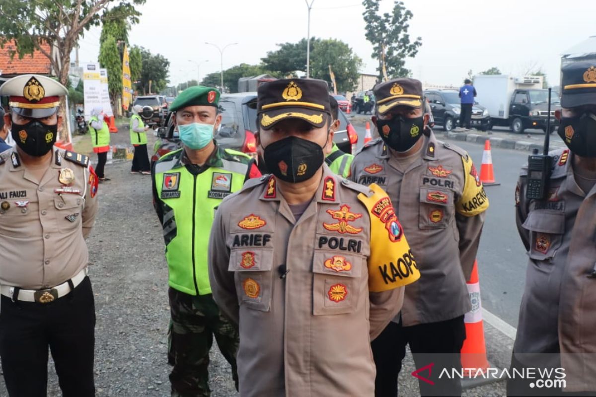 Gresik  dan Lamongan larang masyarakat takbir keliling