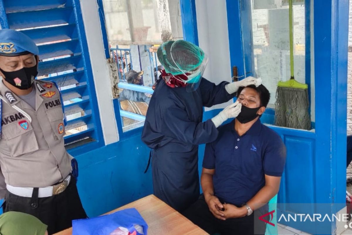 Pengemudi angkutan logistik wajib swab antigen