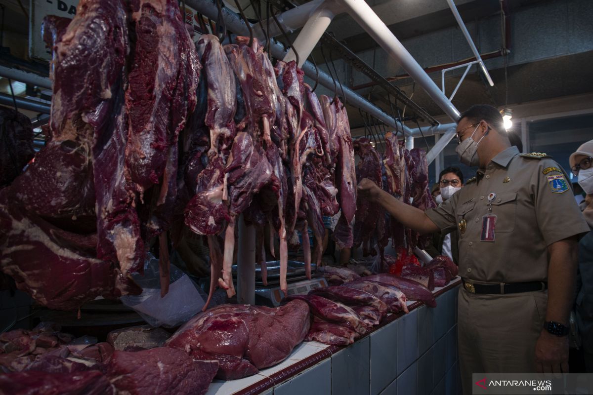 Pedagang daging di Pasar Slipi Jakbar mogok berjualan mulai Senin