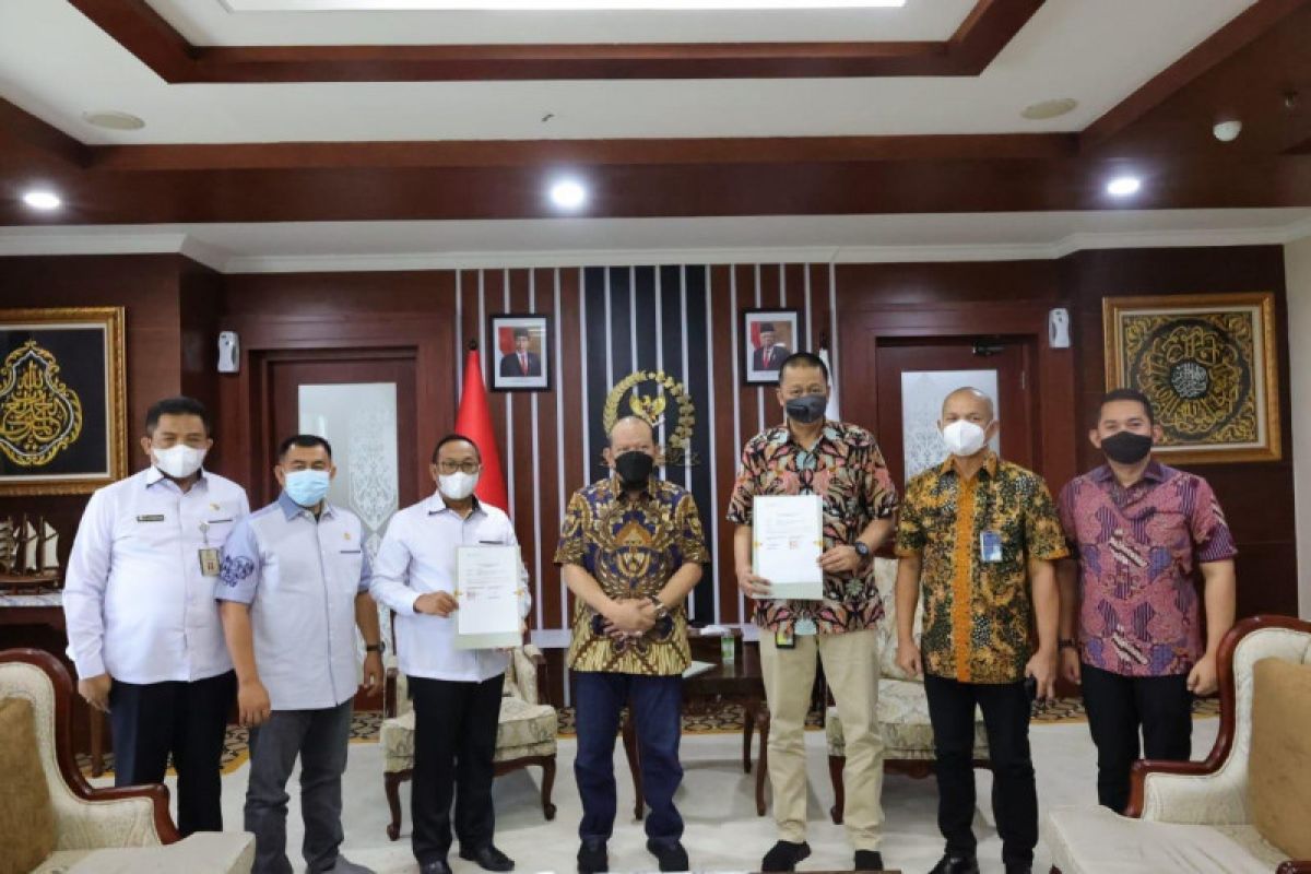 Permudah tugas senator, DPD RI-Garuda tanda tangani MoU