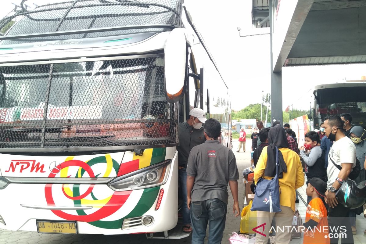 Sekda Sumbar bolehkan ASN mudik lokal