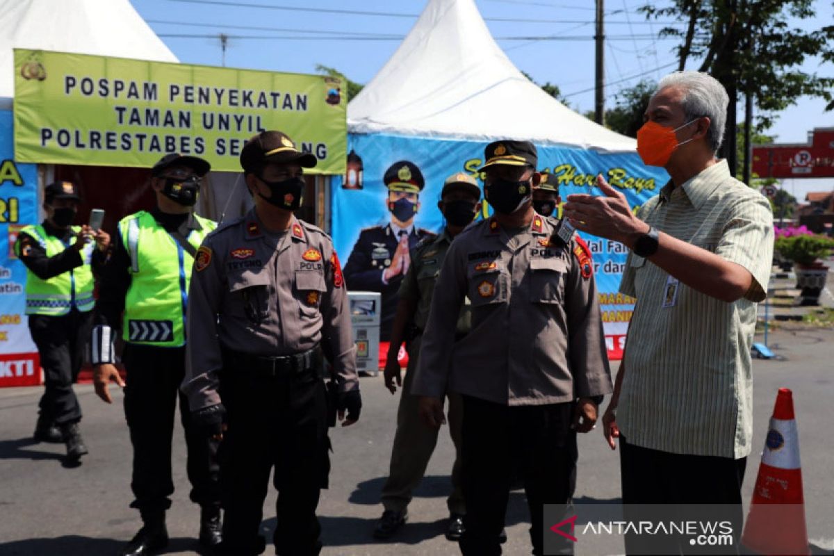 Ganjar minta petugas antisipasi jebolnya penyekatan pemudik di Jateng