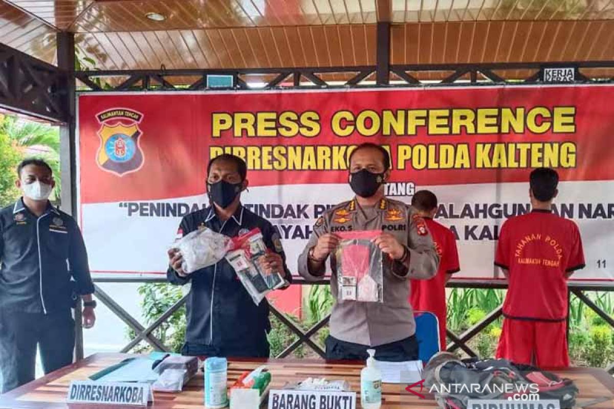 Polda Kalteng sita setengah kilogram lebih sabu dari tiga tersangka