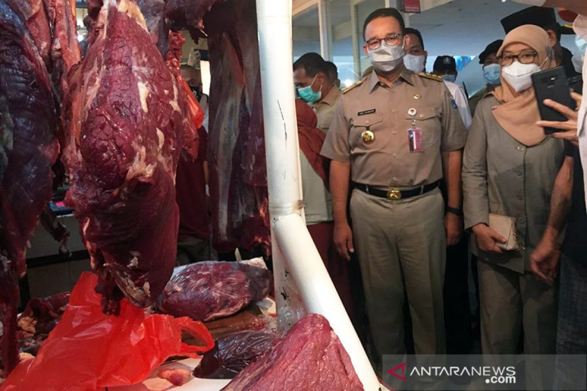 Anies apresiasi pedagang Pasar Mayestik pilih tak mudik