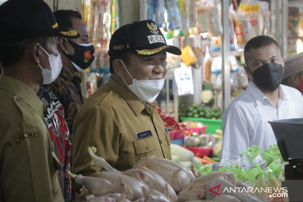 Bupati Jember sebut kenaikan harga pangan jelang Lebaran masih batas wajar