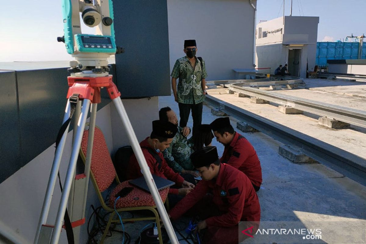 Penentuan 1 Syawal dilakukan di tempat tertinggi di Surabaya