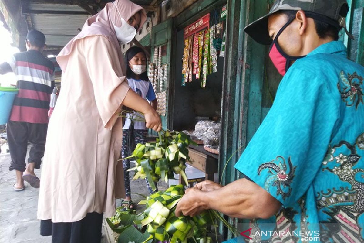 Pengasuh Ponpes: Tradisi ketupat Lebaran tetap hidup di tengah pandemi