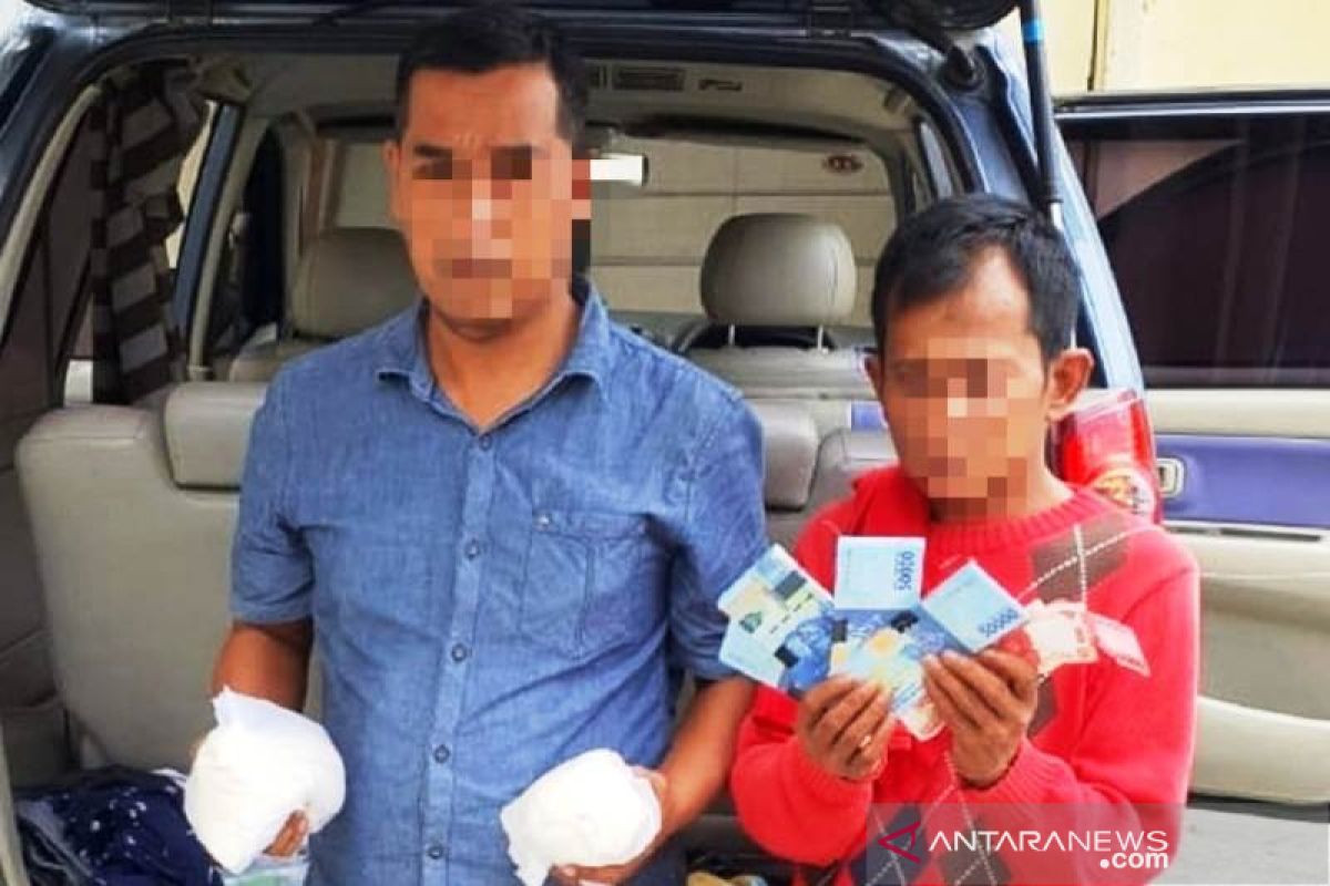 Edar uang palsu, Polisi tangkap dua pelaku