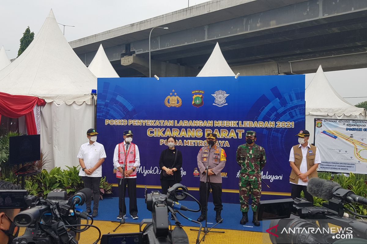 Kapolri bersama Panglima TNI tinjau pos penyekatan mudik Cikarang Barat (video)