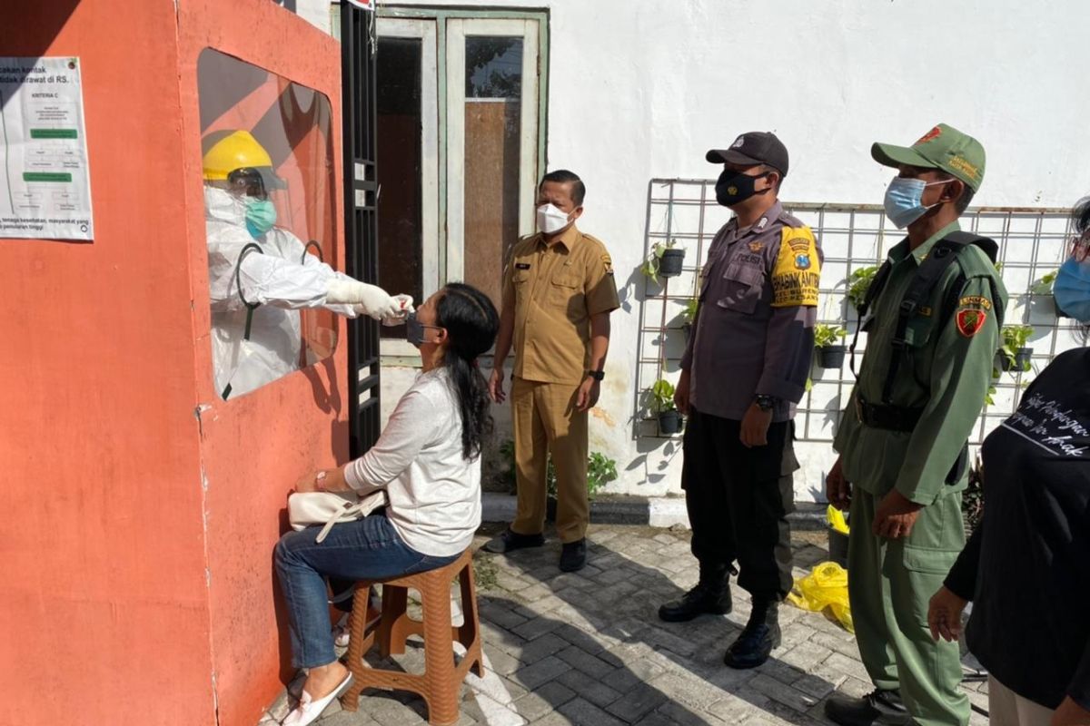 Belasan pekerja migran asal Kediri jalani isolasi sebelum diizinkan pulang