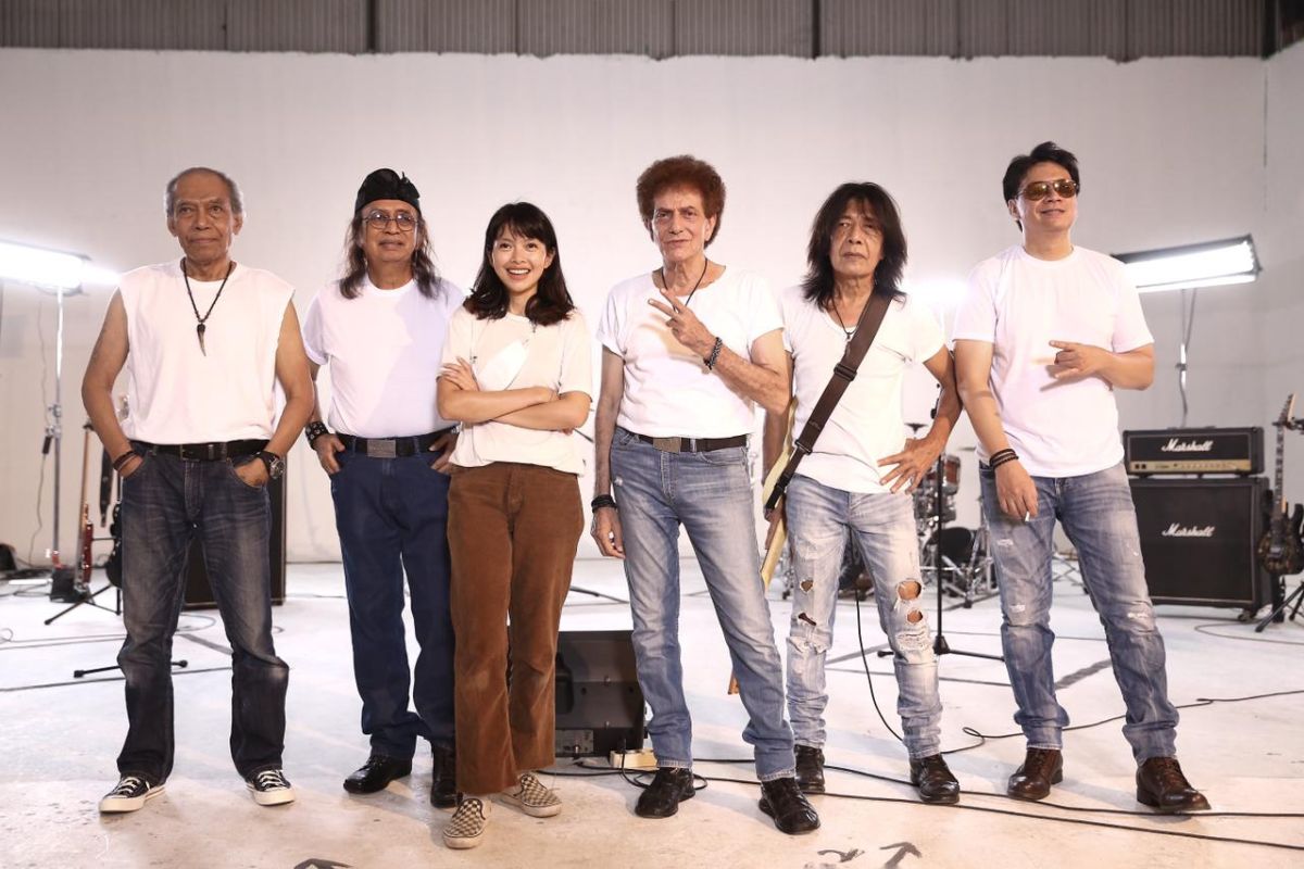 Jelang Lebaran, God Bless rilis video klip "Mulai Hari Ini"