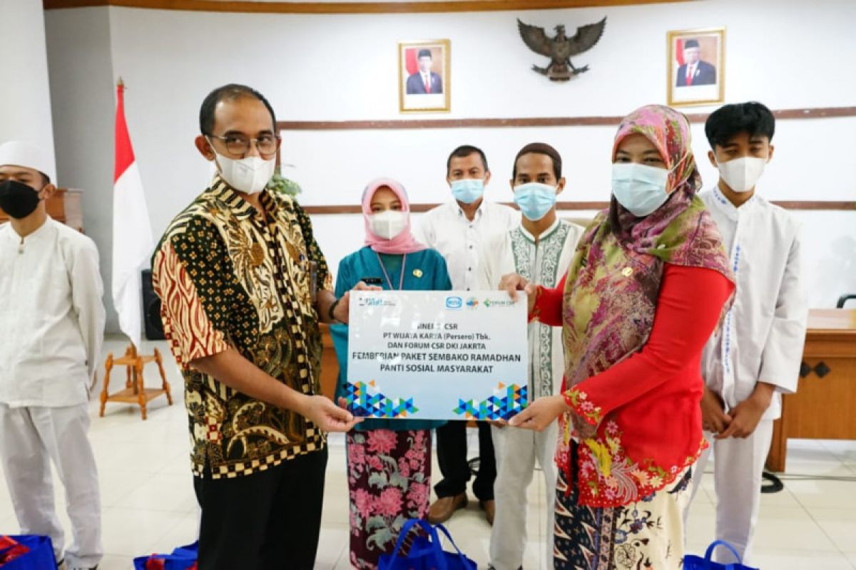 WIKA Group salurkan 15 ribu paket sembako di seluruh Indonesia