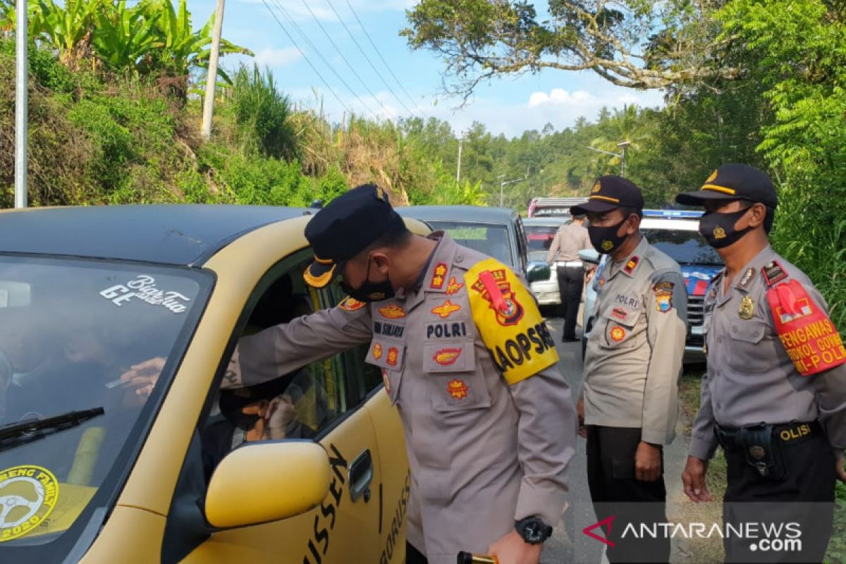 Kapolres Enrekang Sulsel pantau penjagaan penyekatan mudik Lebaran