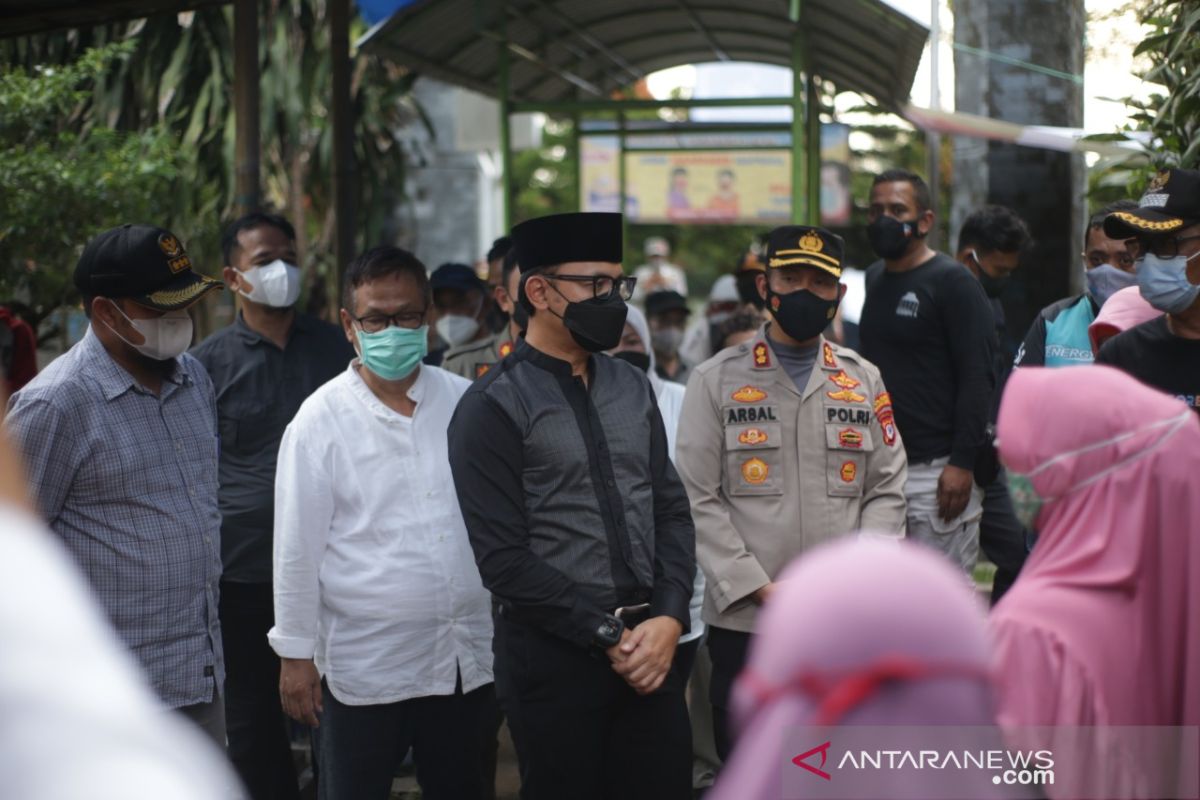 Larang sementara ziarah kubur, Pemkot Bogor tempatkan petugas di TPU