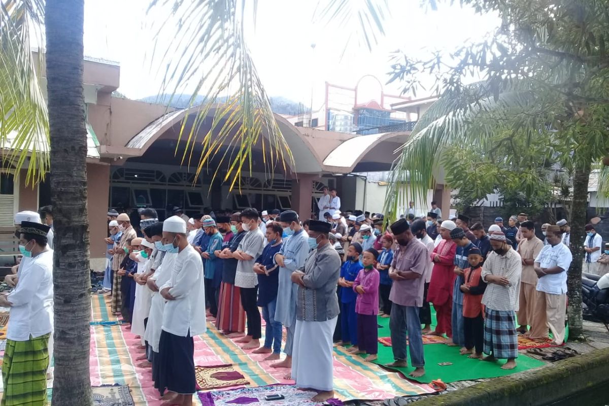 Pelaksanaan shalat Idul Fitri di  Sangihe patuhi Prokes