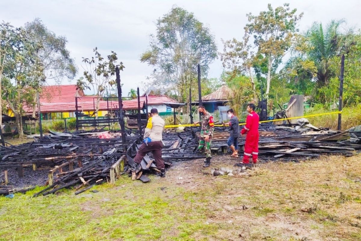 Dua rumah di Sampit hangus saat Lebaran