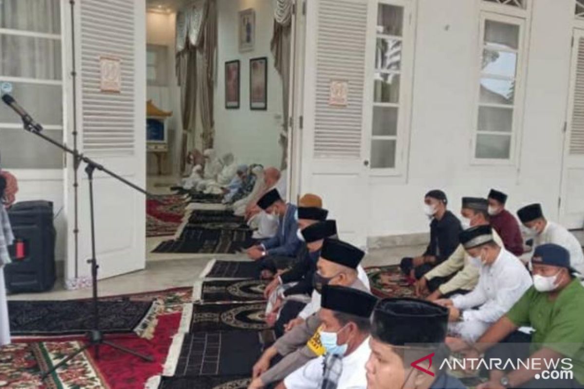 Laksanakan Sholat Ied, Pemkot Pangkalpinang tetap terapkan protokol kesehatan