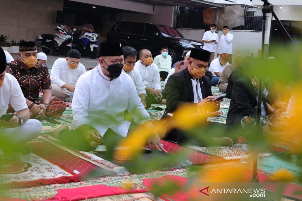 LaNyalla shalat Idul Fitri di rumah ikuti imbauan pemerintah