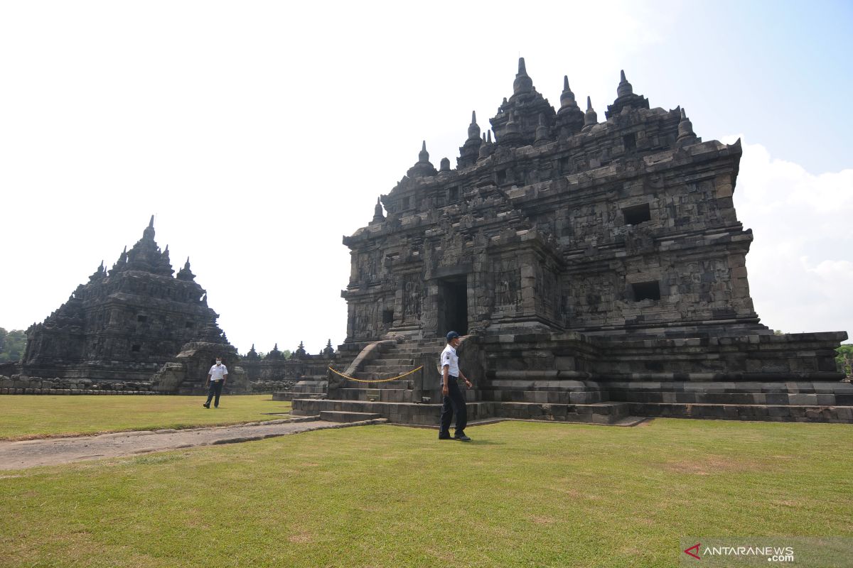 Taman Wisata Candi Prambanan kembali ditutup