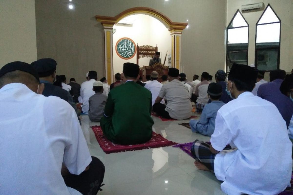 Di Al Mardiyah, khatib ajak jaga silaturahim dengan manfaatkan teknologi