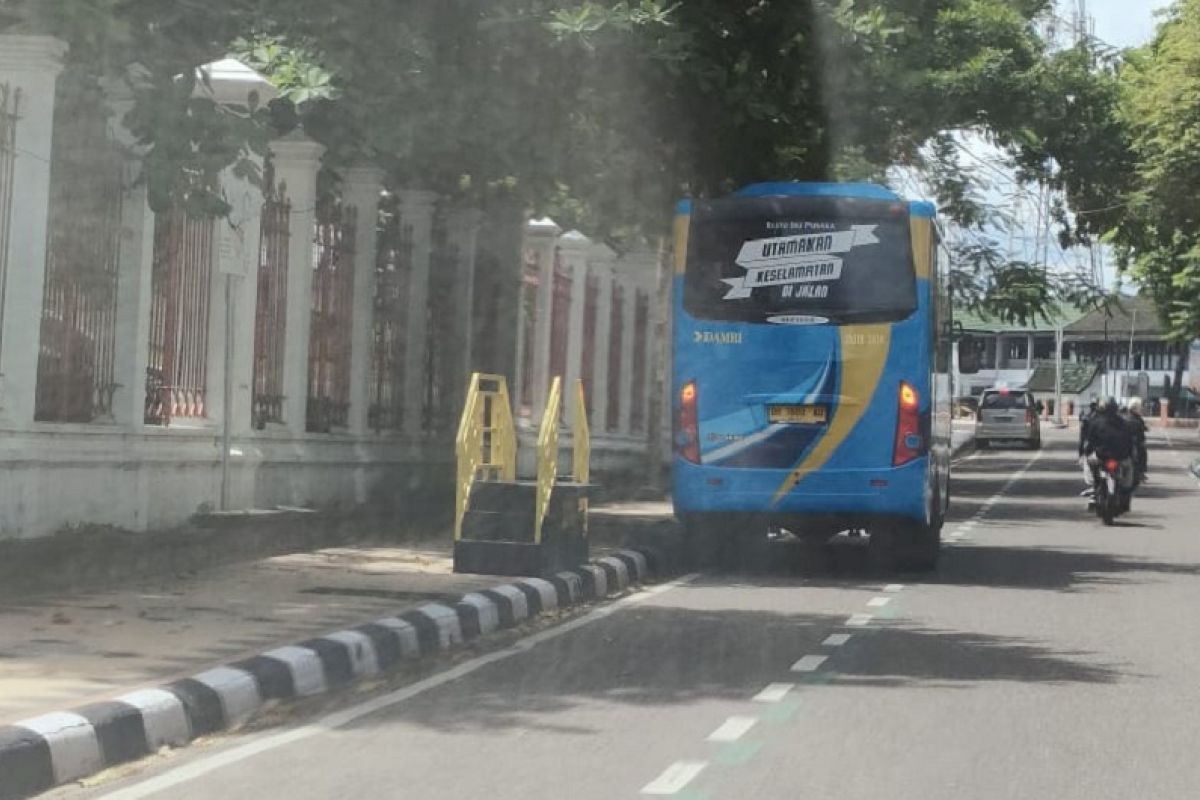 Bus Trans Siginjei tetap beroperasi layani penumpang di hari lebaran