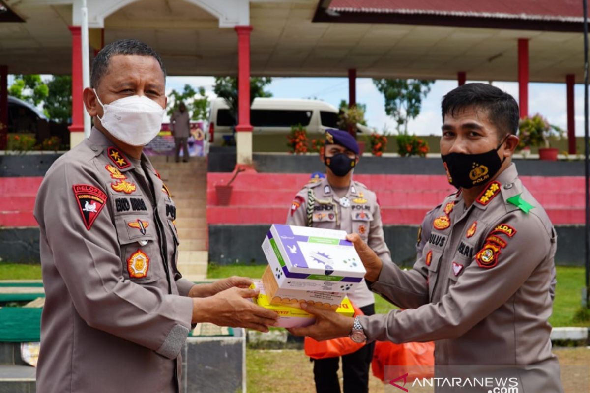 Kapolda Sumsel bagikan vitamin tingkatkan stamina siswa sekolah polisi