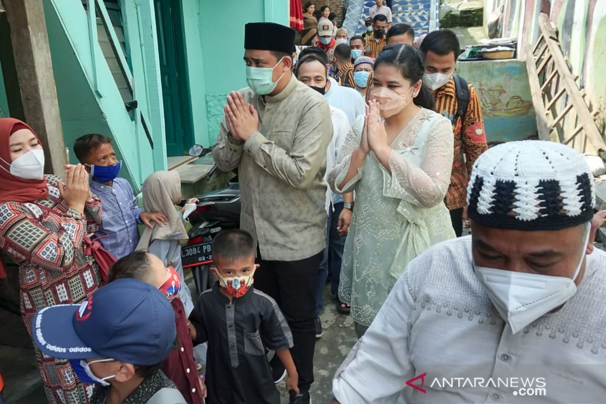 Wali Kota Medan tinjau warga terdampak banjir saat Idul Fitri