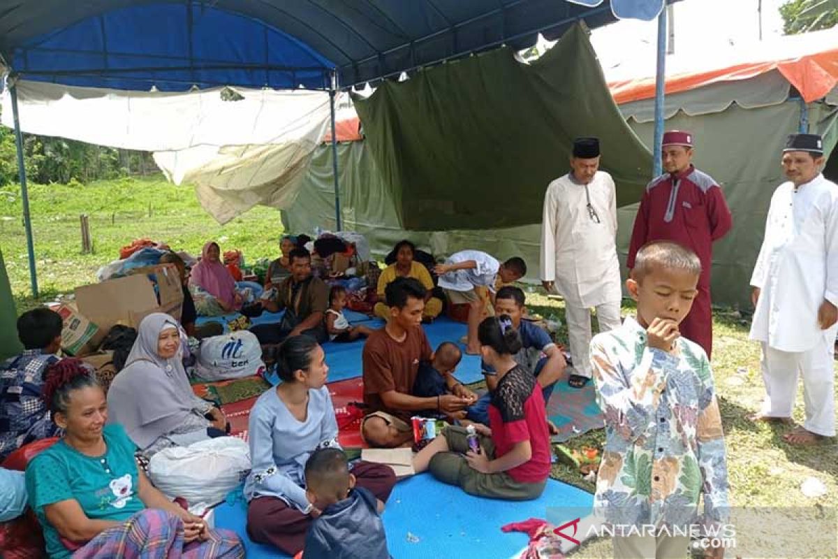 10 kepala keluarga korban kebakaran lebaran di tenda darurat